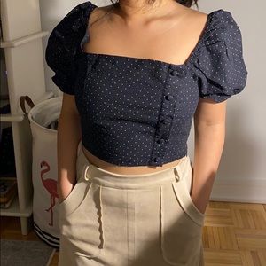 Polka dots balloon sleeves crop top